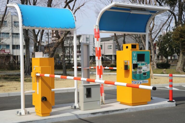 津古駅　駐車場